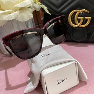 Dior women’s graphic square sunglasses in EUC🕶